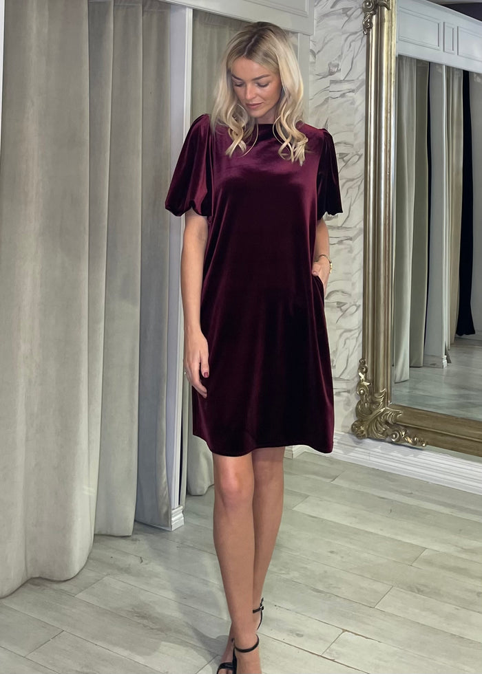 "Oakley" Dress In Burgundy Velvet
