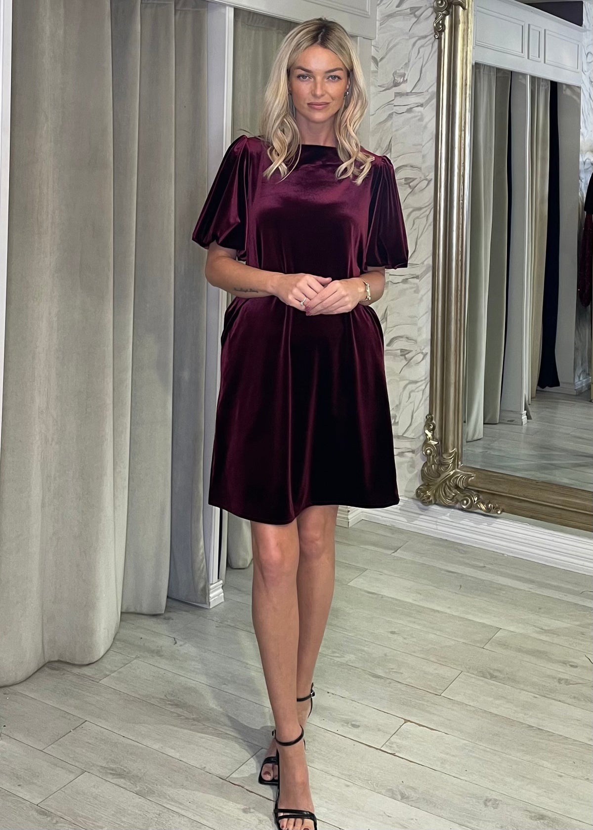 "Oakley" Dress In Burgundy Velvet