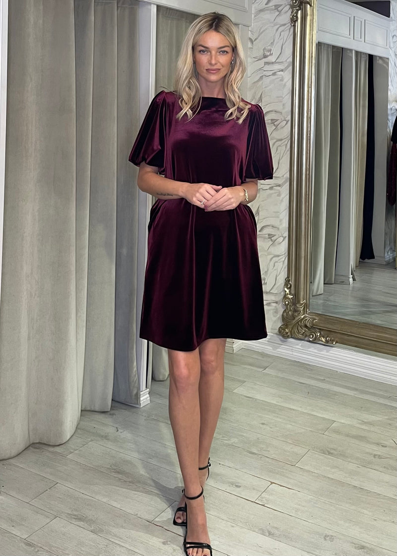"Oakley" Dress In Burgundy Velvet
