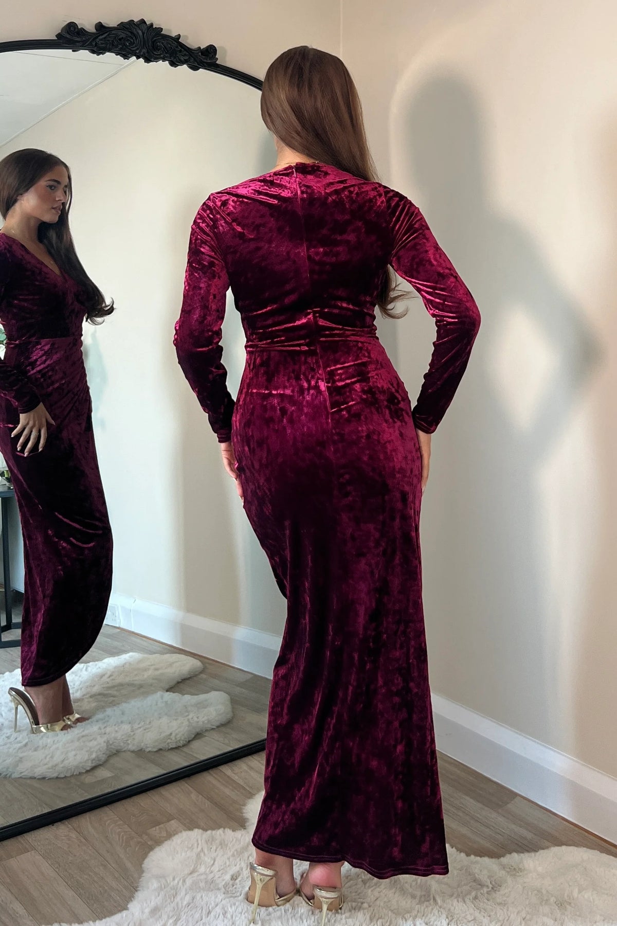 “Hailey” Dress In Burgundy Velvet