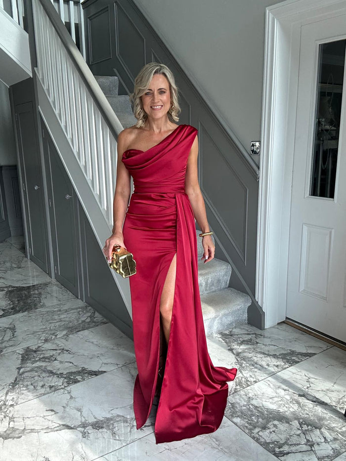 “Georgina” Dress in Burgundy