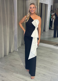 "Malak" Two Piece In Black