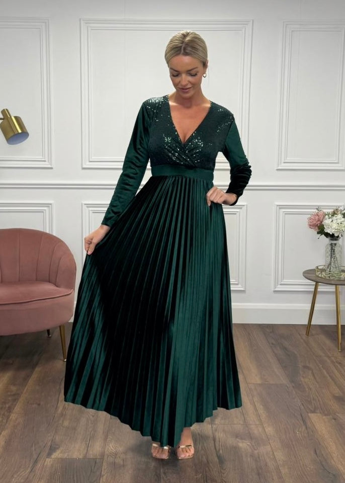 "Bonnie" Dress In Green Velvet