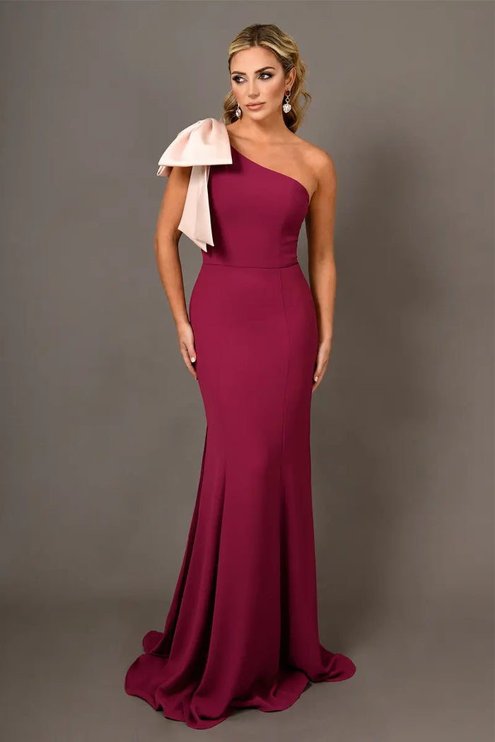 red bridesmaid dresses ireland Burgundy Bridesmaid Dresses: 28 Wedding Styling Ideas