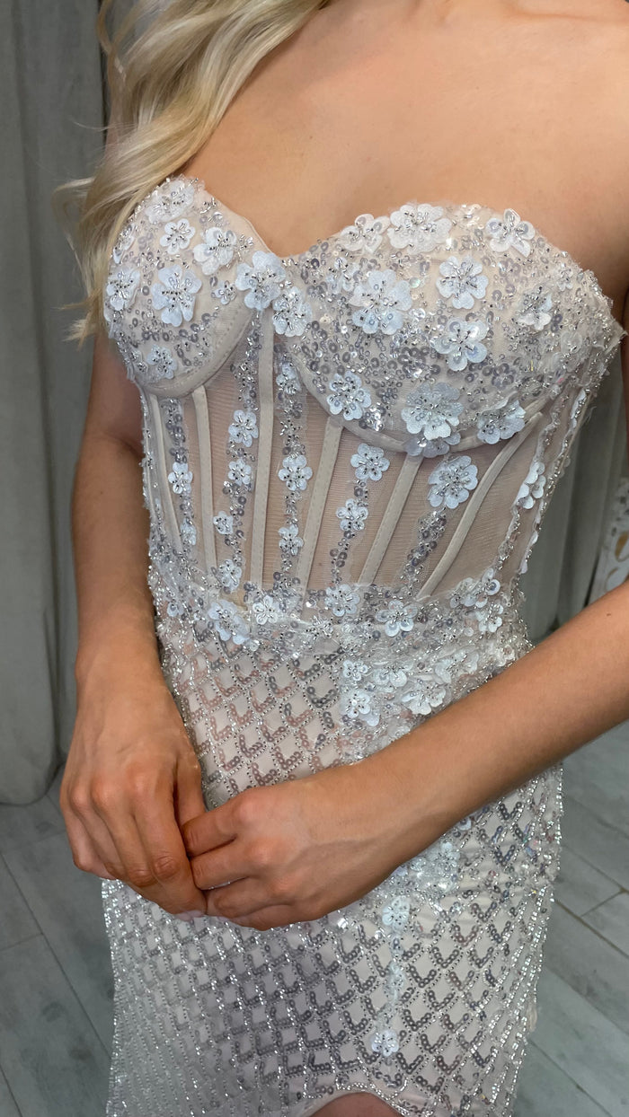 This show stopper has arrived a Champagne Fitted Fully Beaded Prom Dress With Corset Top absolutely stunning 🤩 Available in sizes 2 to 18 while stocks last also available in Baby blue 🦋