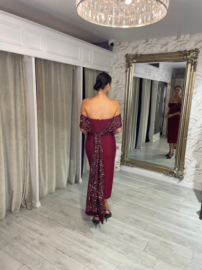 “Noelle” in Burgundy