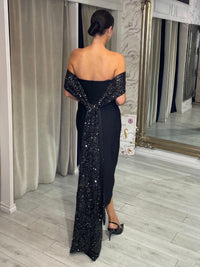 “Noelle” in Black