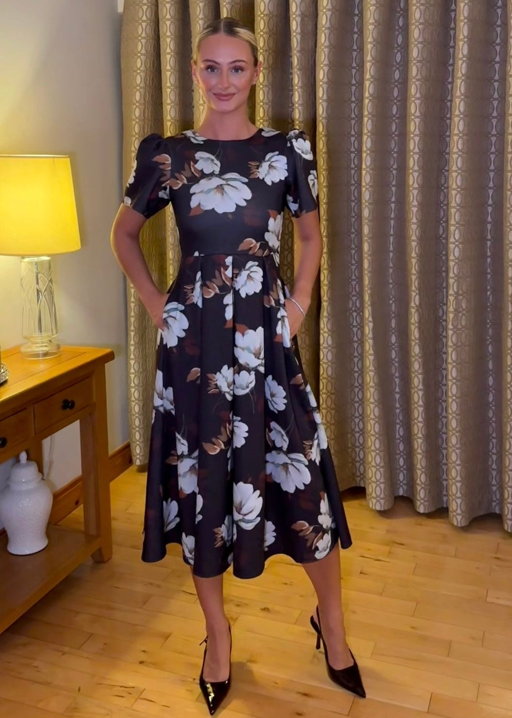 “Elowin” Dress In Brown Floral