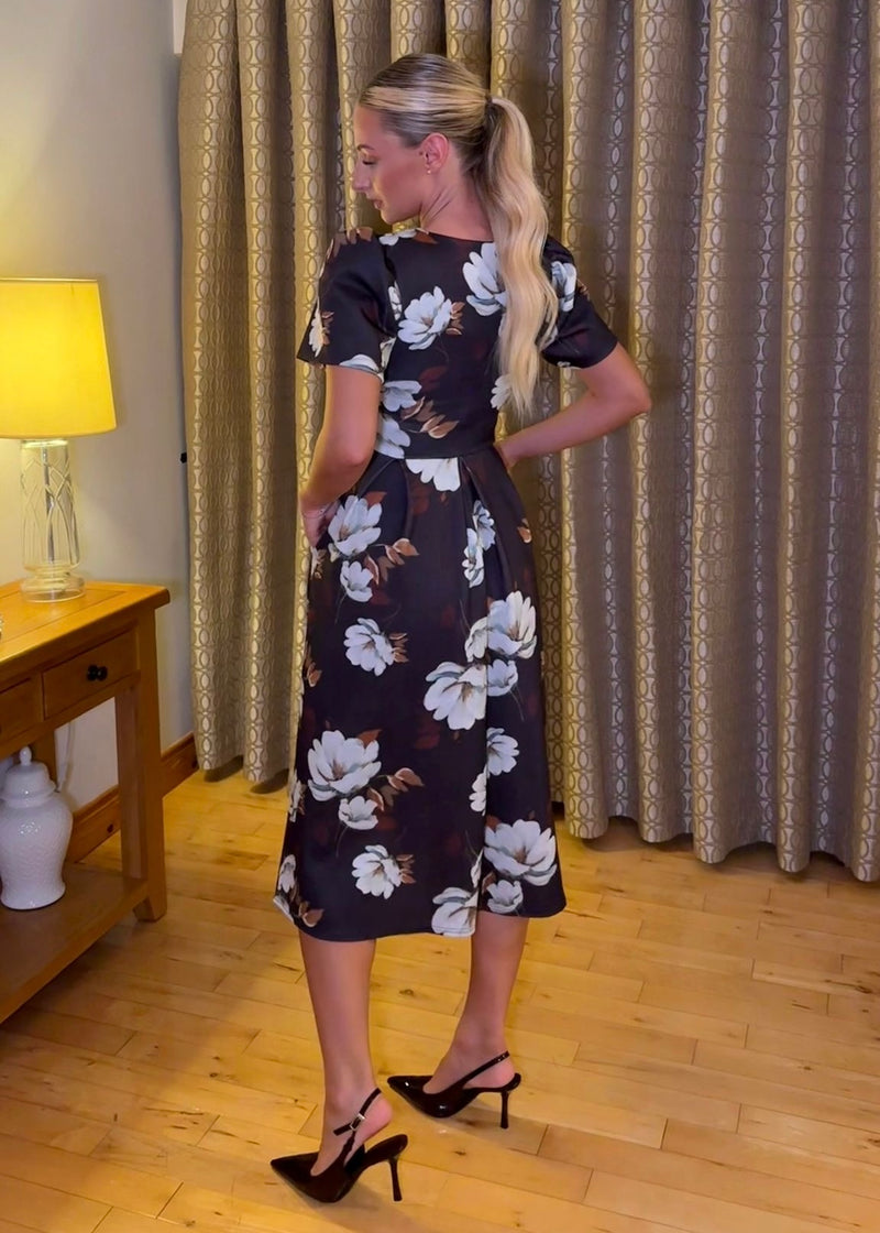 “Elowin” Dress In Brown Floral