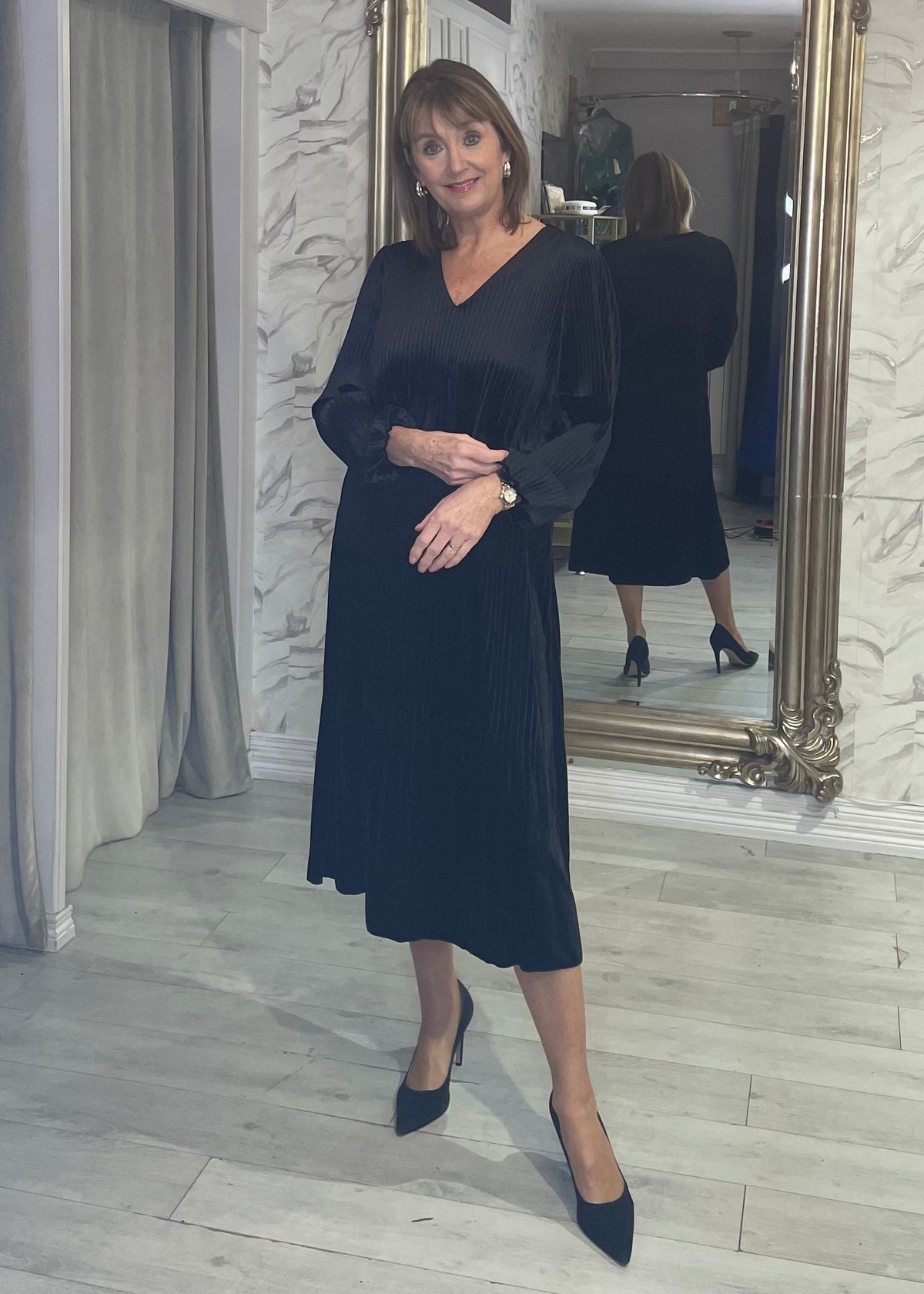 "Sadie" Dress In Velvet Black