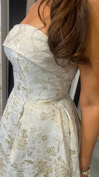 Ellie dress in Gold