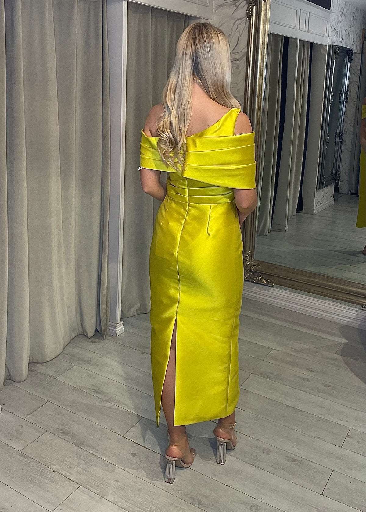 “Samira” Dress In Yellow