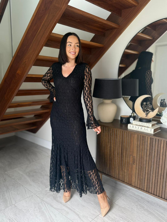 "Avery" Dress In Black