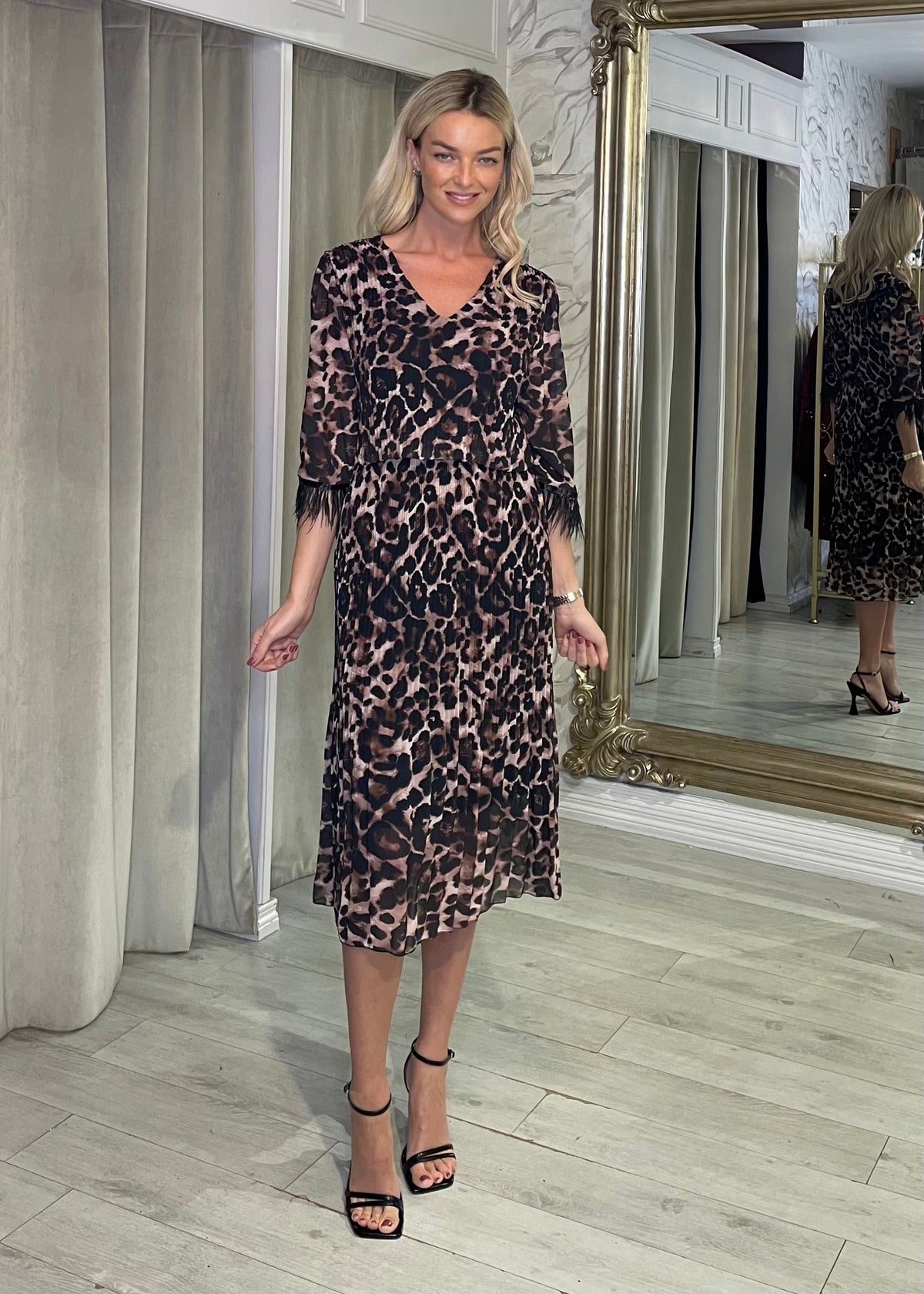 “Tamara” Dress In Leopard Print