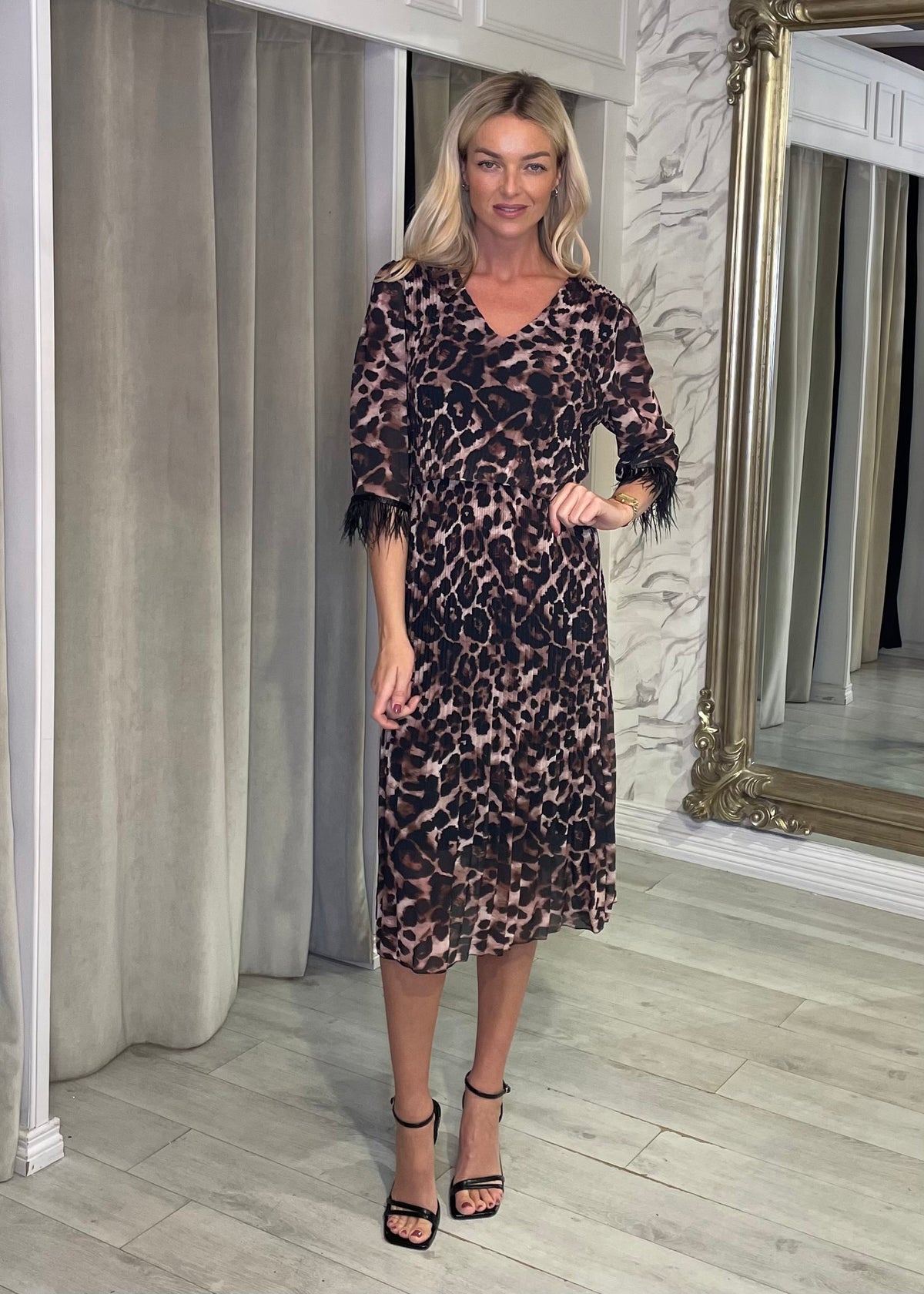 “Tamara” Dress In Leopard Print