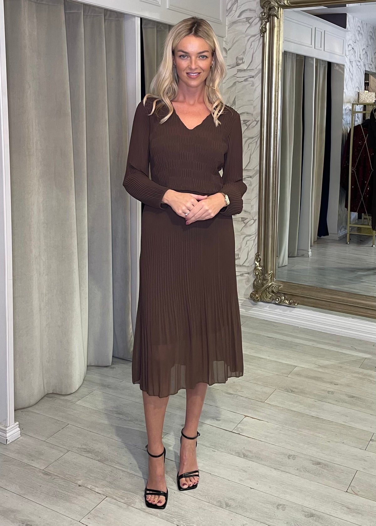 “Allison” Dress In Brown