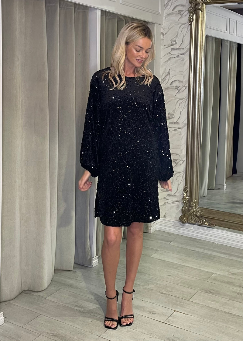 “Izzy” Dress In Black