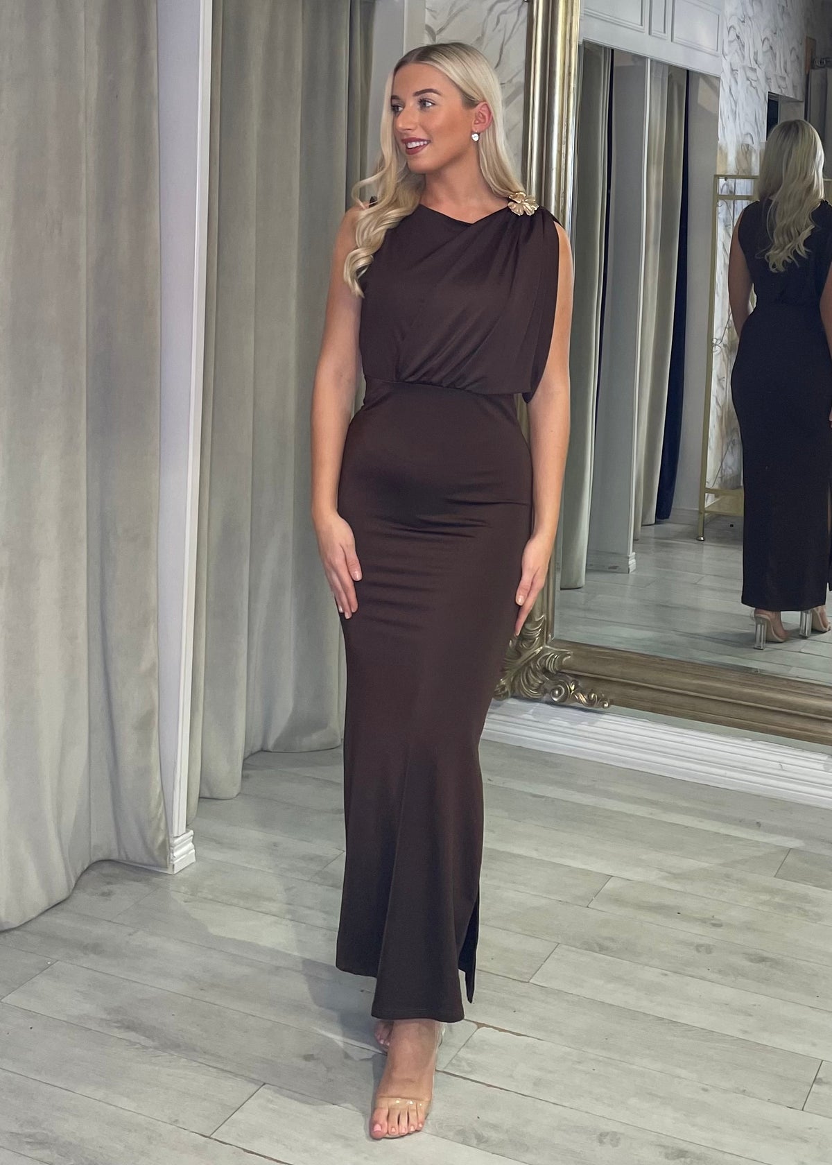 “Talia” Dress In Brown